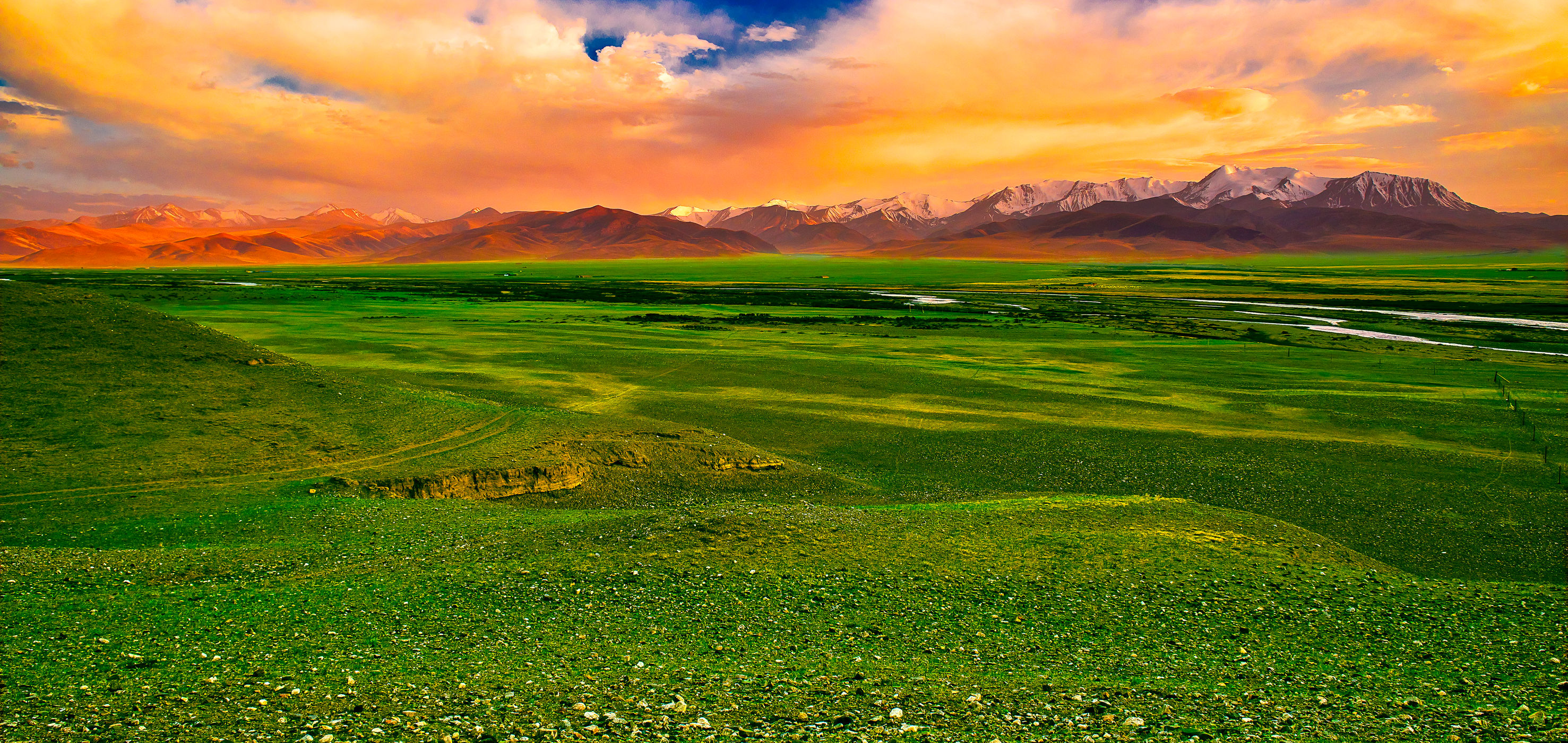Qilian Mountains, Qilian Grassland, Sunset,  祁连山, 央隆, China