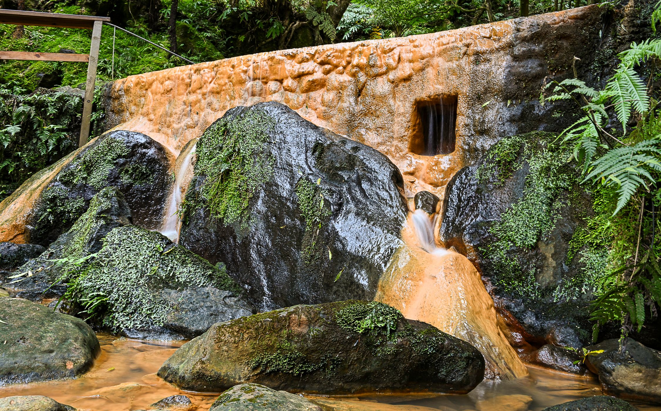 Caldeira Velha, Portugal