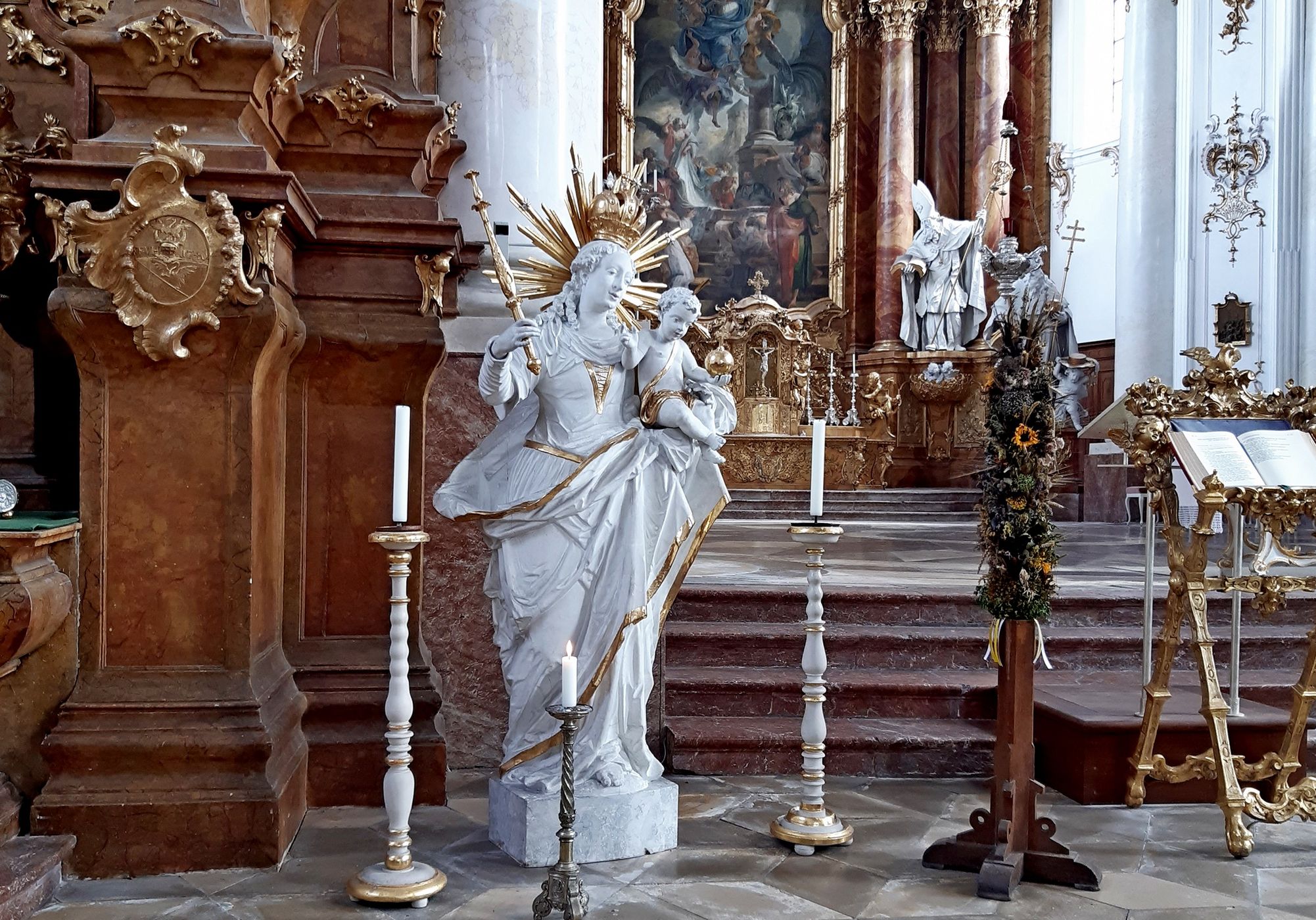 Dießen am Ammersee, Marienmünster interior, Germany