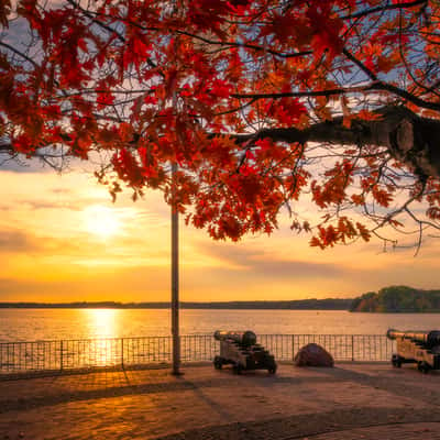 Greenwichpromenade - Kanonenplatz, Germany