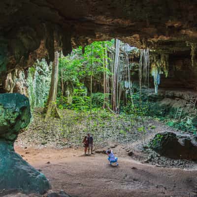 Las grutas de Loltún, Mexico