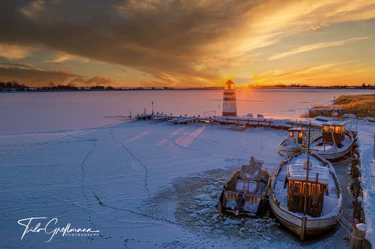 Lighthouse Waase