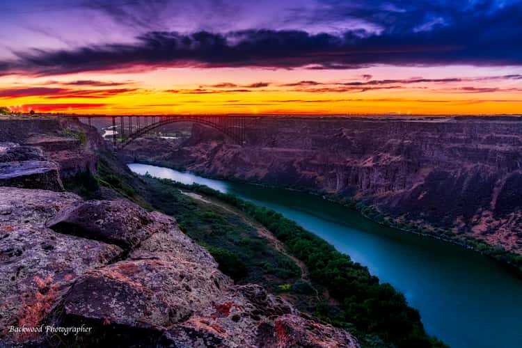 Perrine Bridge from Pillar Falls Scenic Overlook