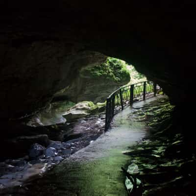 Pradis Caves, Italy