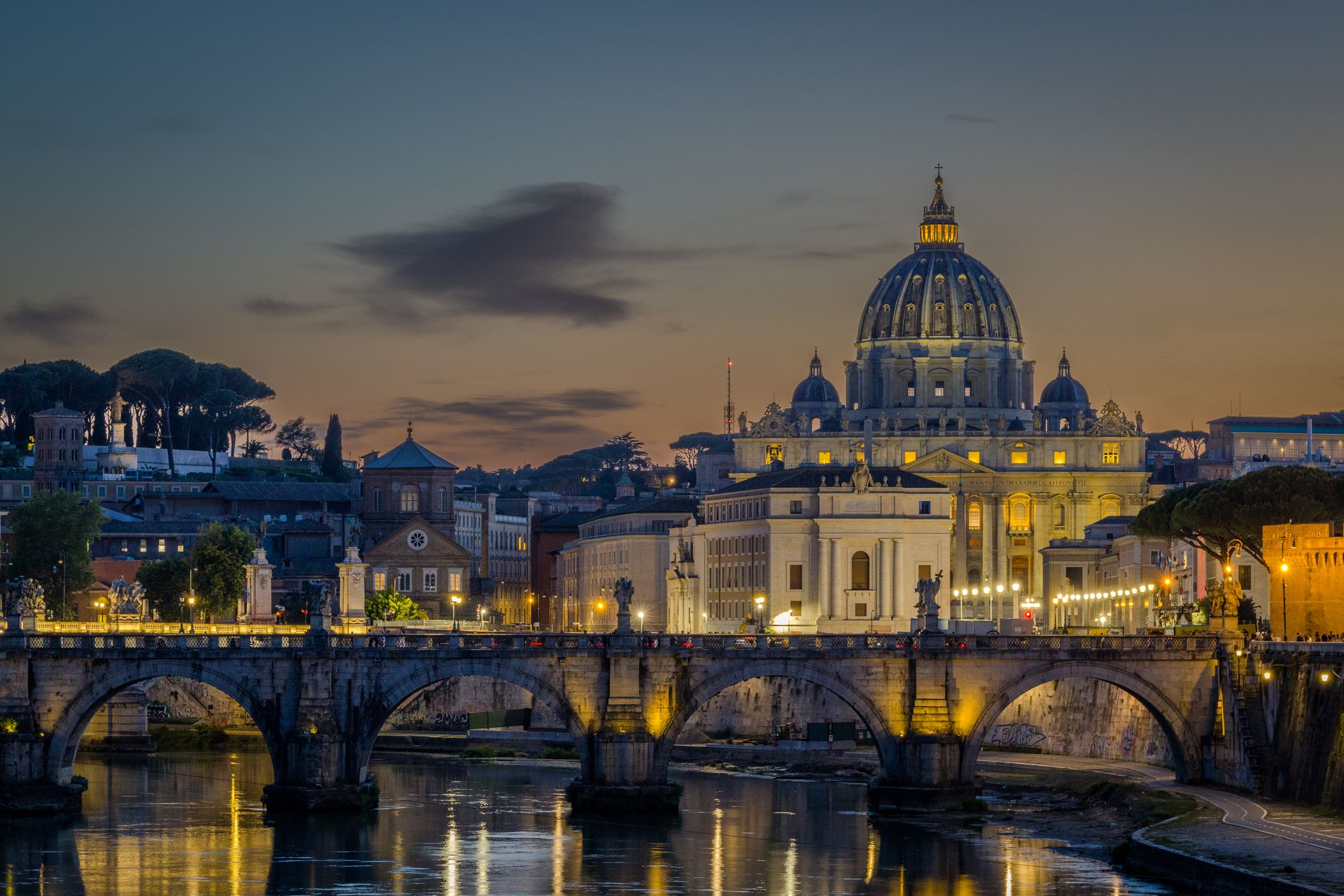 Basilica di San Pietro from Ponte Umberto I, Italy