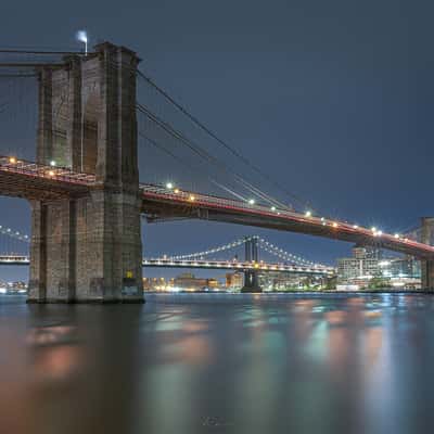 Brooklyn Bridge at night, USA
