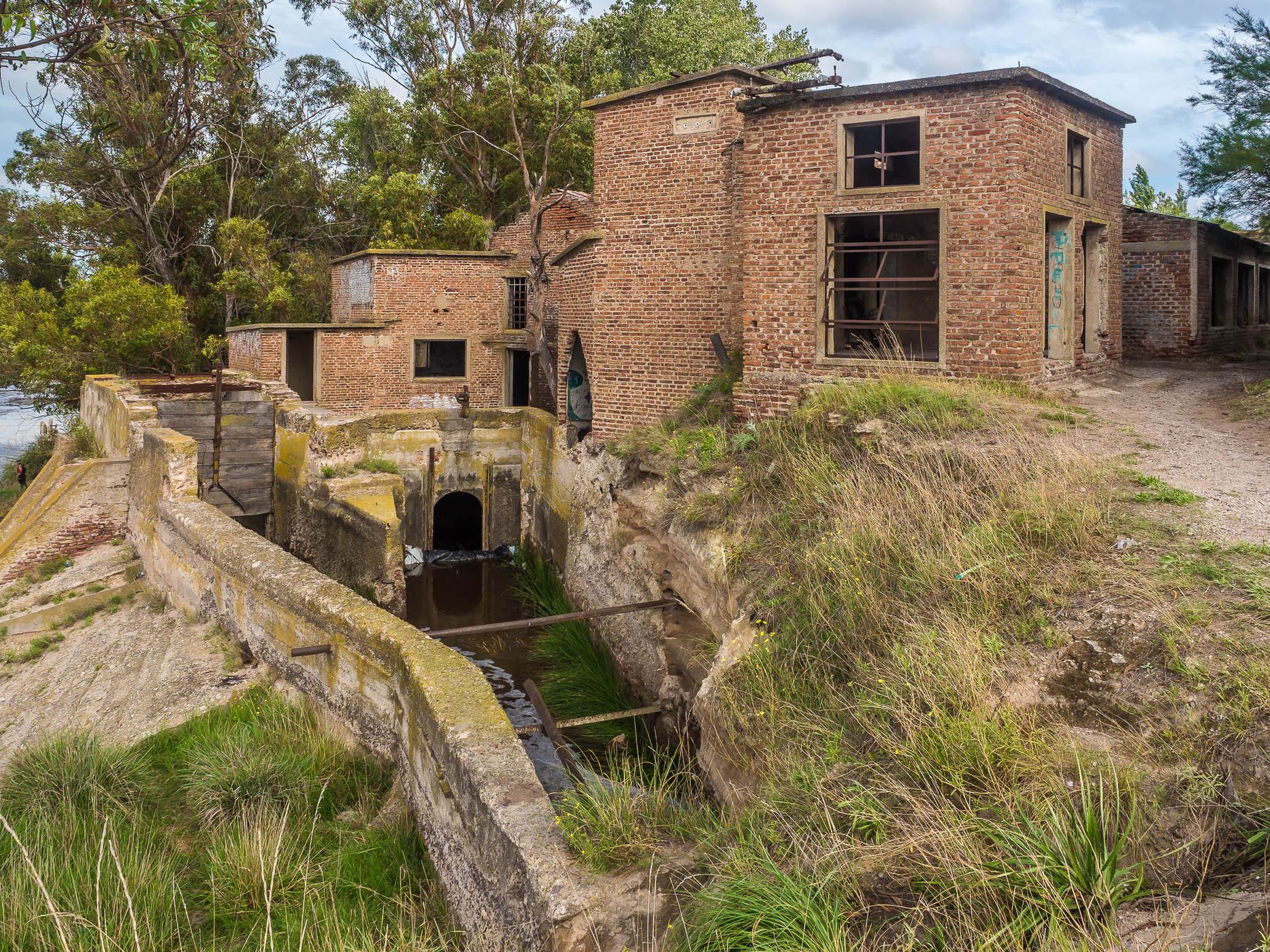 Hydroelectric power plant of the south, Argentina