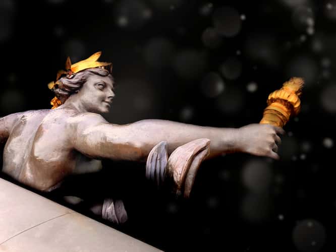 Nymphes de la Seine, Pont Alexandre III, Paris