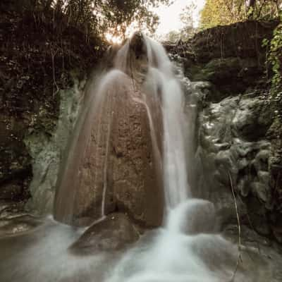 Praia do cabedelo e cascata de quiaios, Portugal