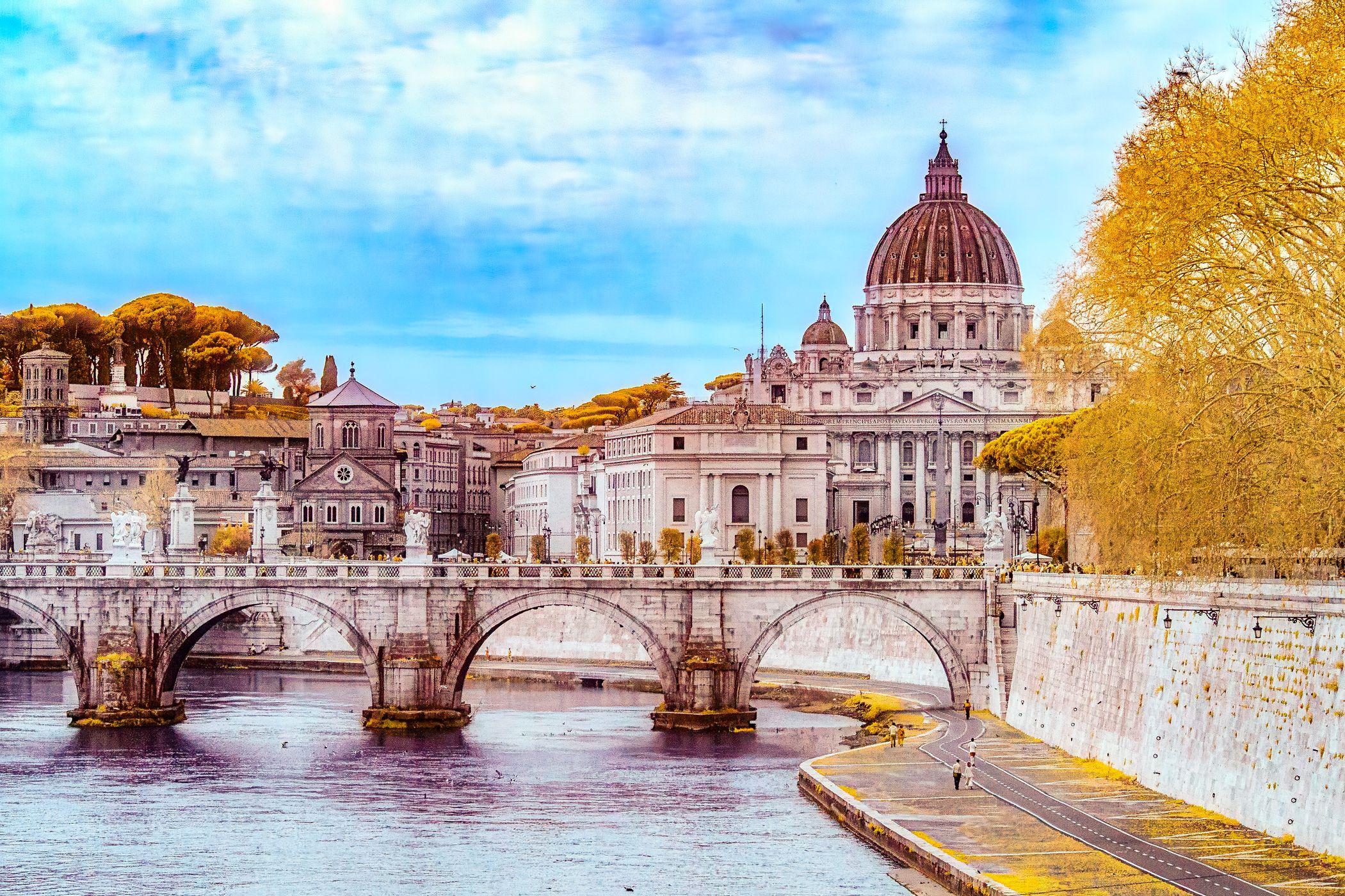 Basilica di San Pietro from Ponte Umberto I, Italy