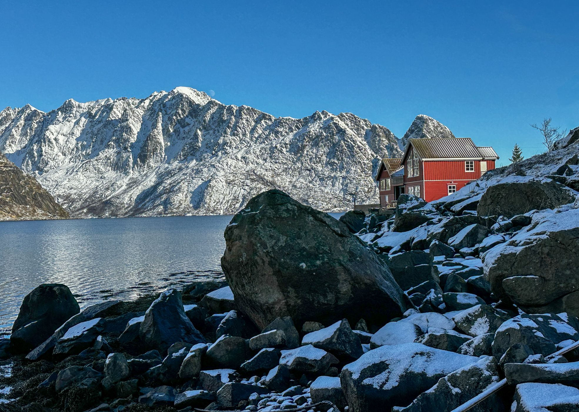 Blick auf Rostad und Kirkefjord, Norway