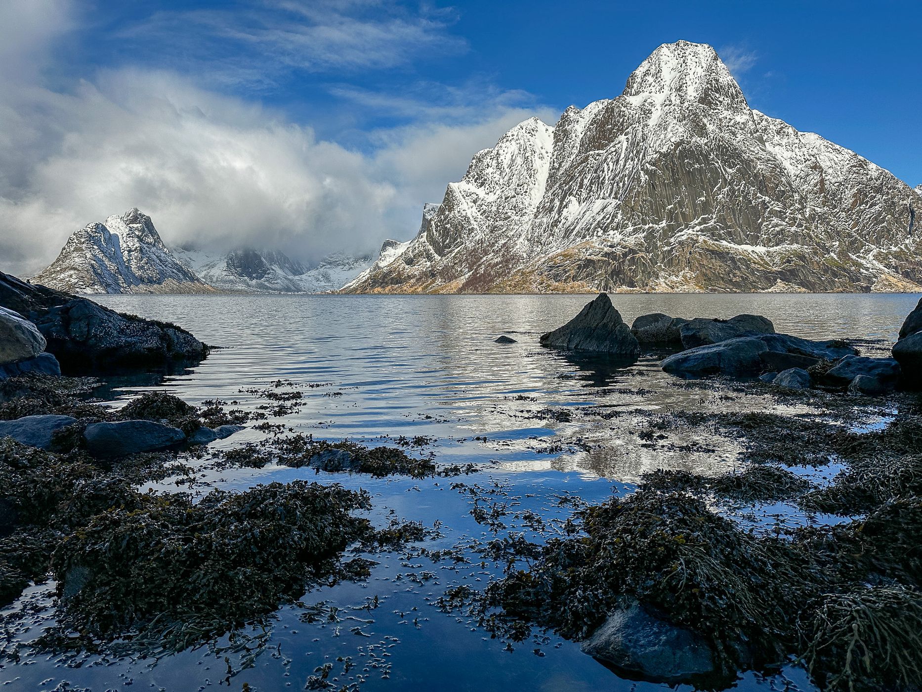 Blick auf Rostad und Kirkefjord, Norway