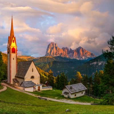 Chiesa di San Giacomo, Val gardena, Italy