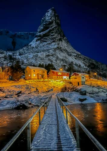 Horn from wooden bridge viewpoint, Reine, Lofoten
