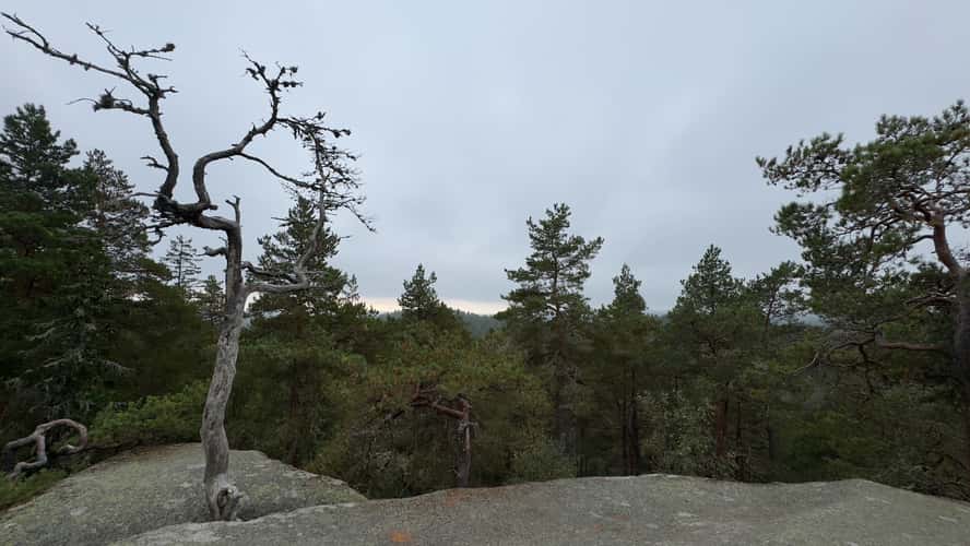 Lilla Trollkyrkan, at Tiveden Nationalpark