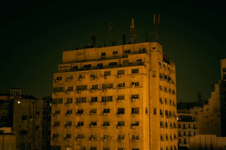 Log cabin in downtown Cairo