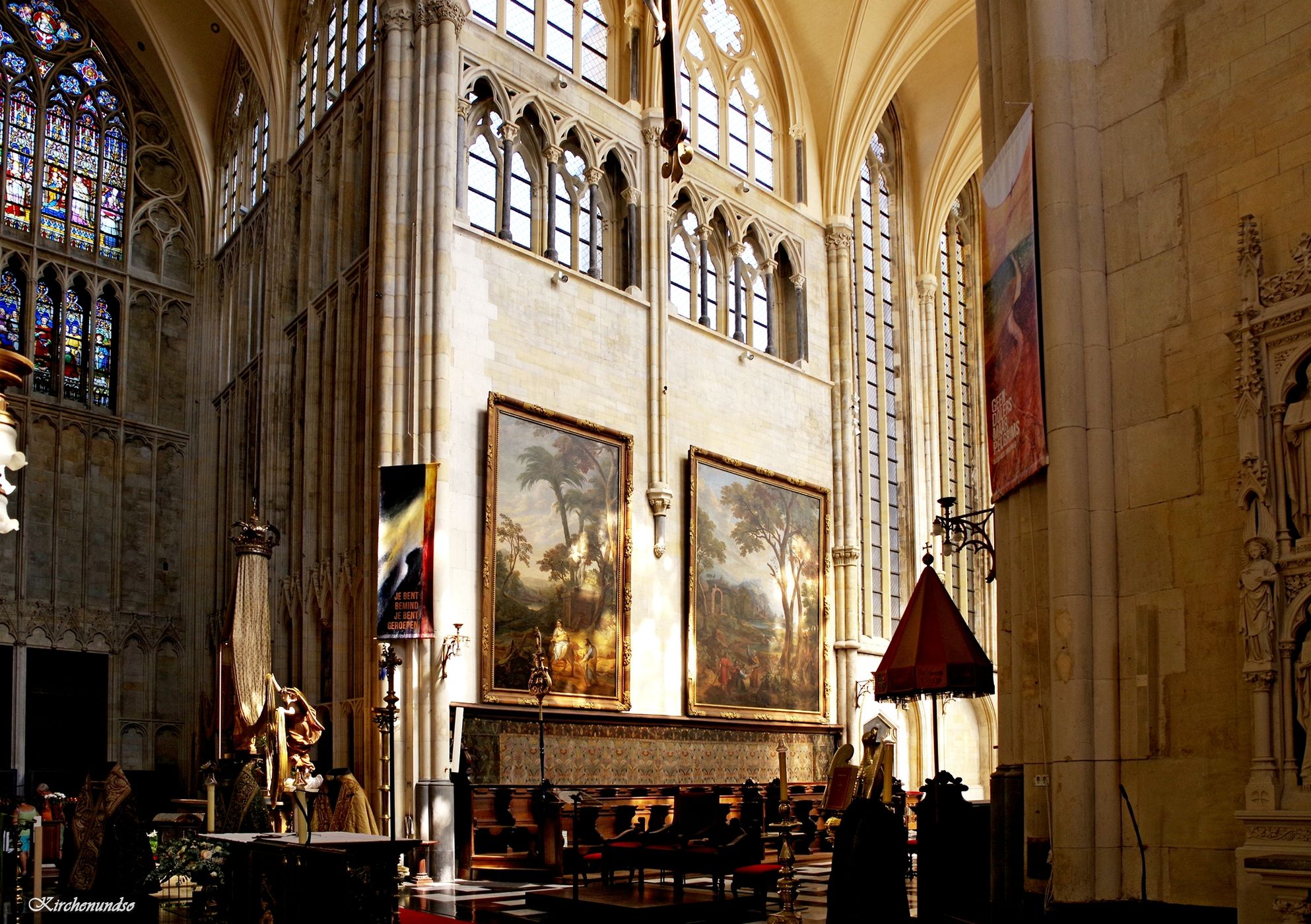 Onze-Lieve-Vrouwebasiliek interior, Belgium