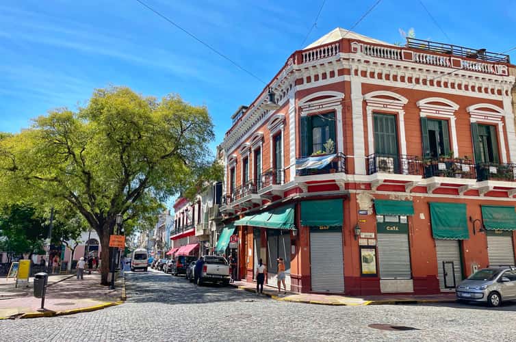 Plaza Dorrego