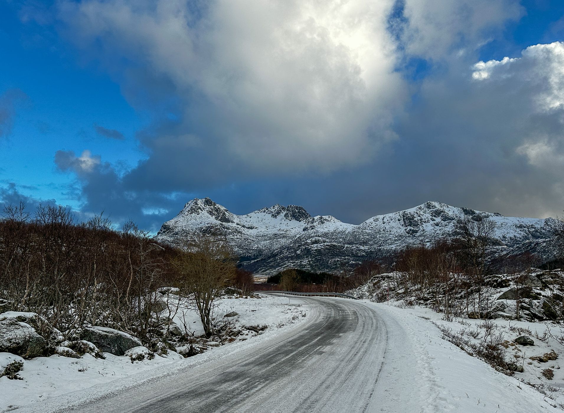 Road to Nusfjord, Lofoten, Norway