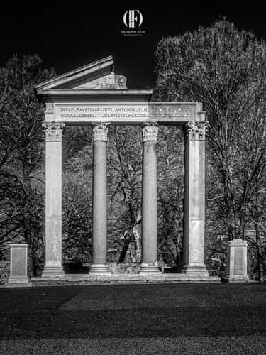 Roma, Villa Borghese - Tempio di Antonio e Faustina