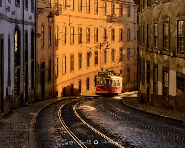 Tram 28