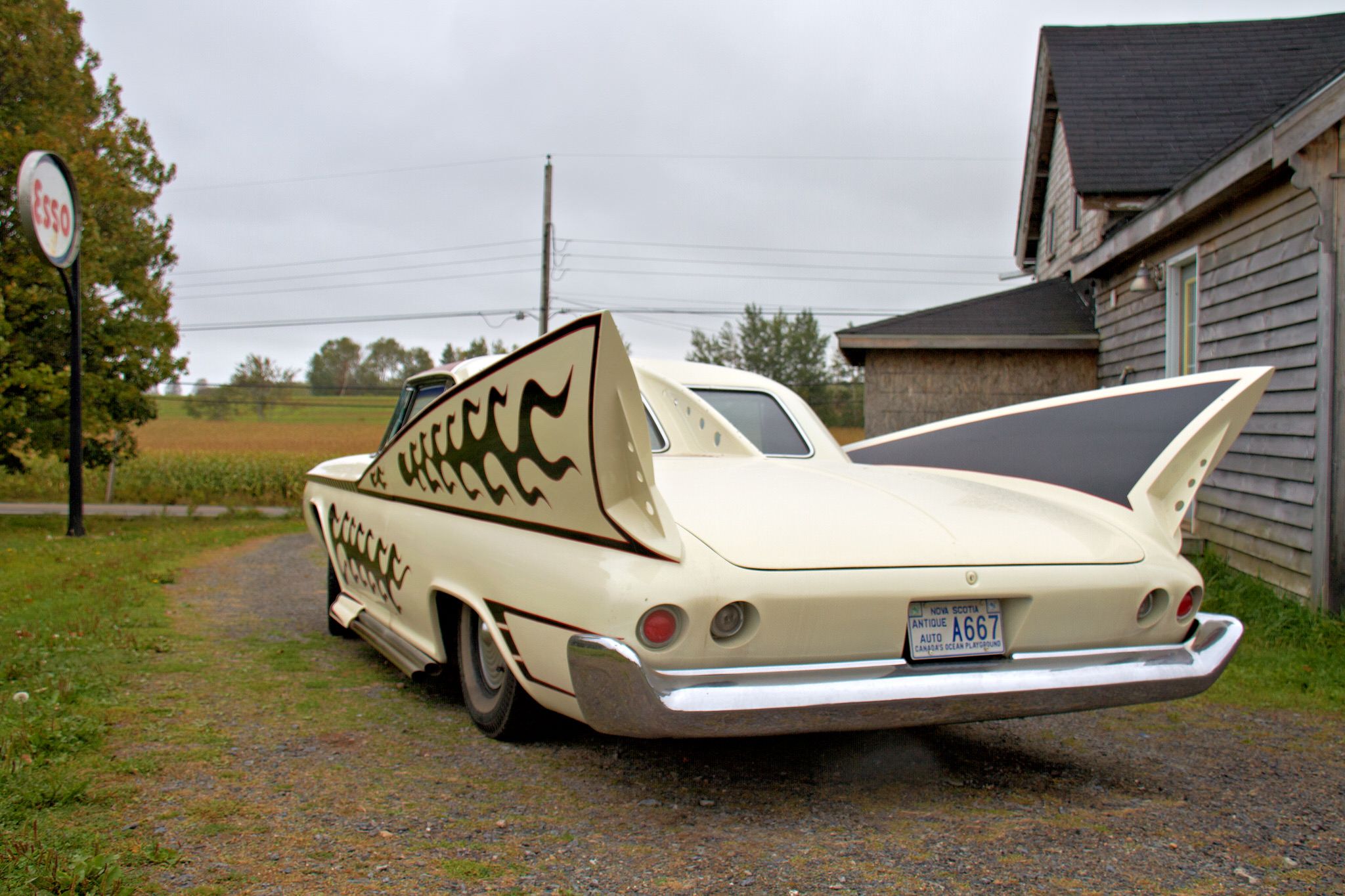 HILTZ AUTO CO., Canada