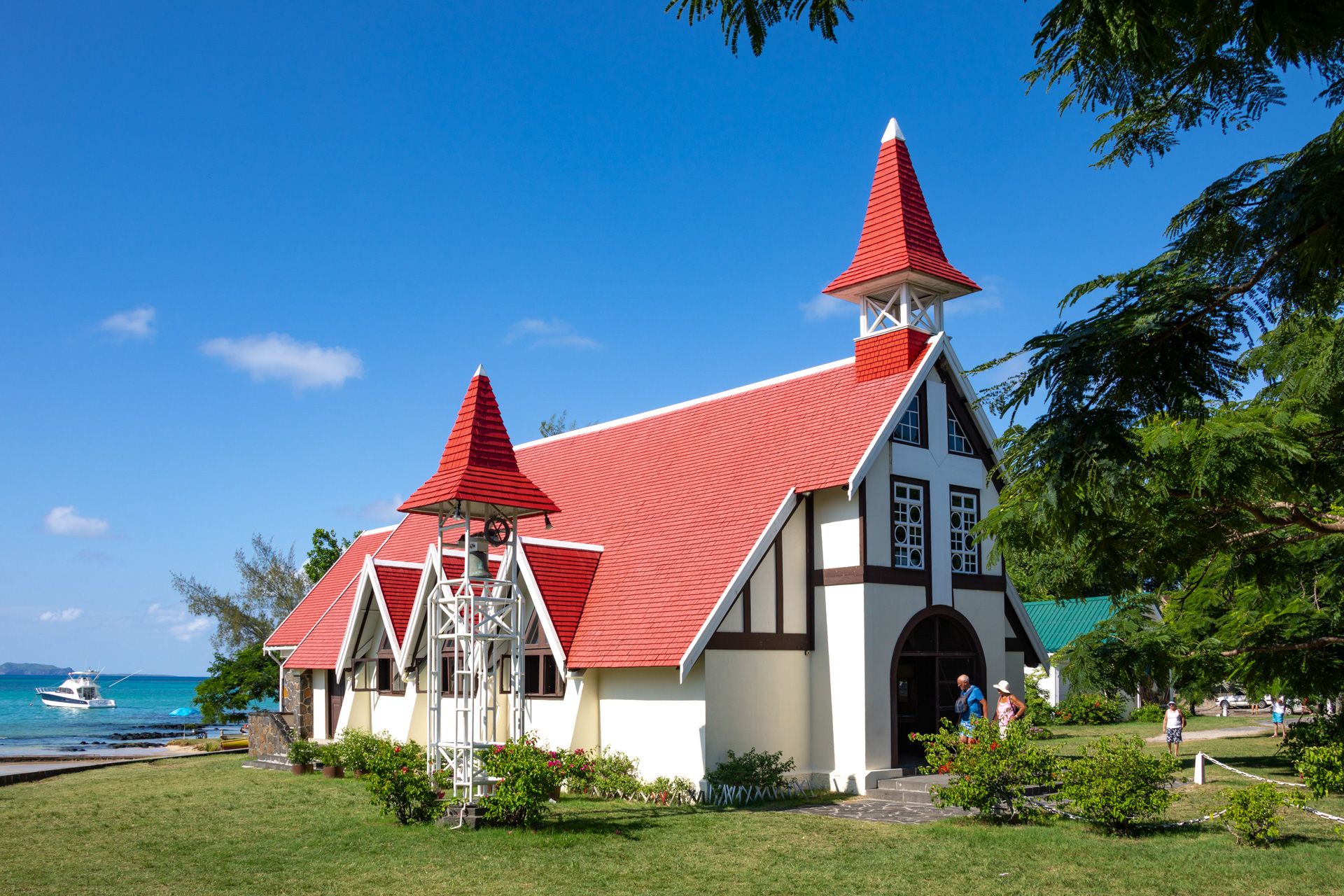 Notre-dame auxiliatrice de cap malhheureux, Mauritius