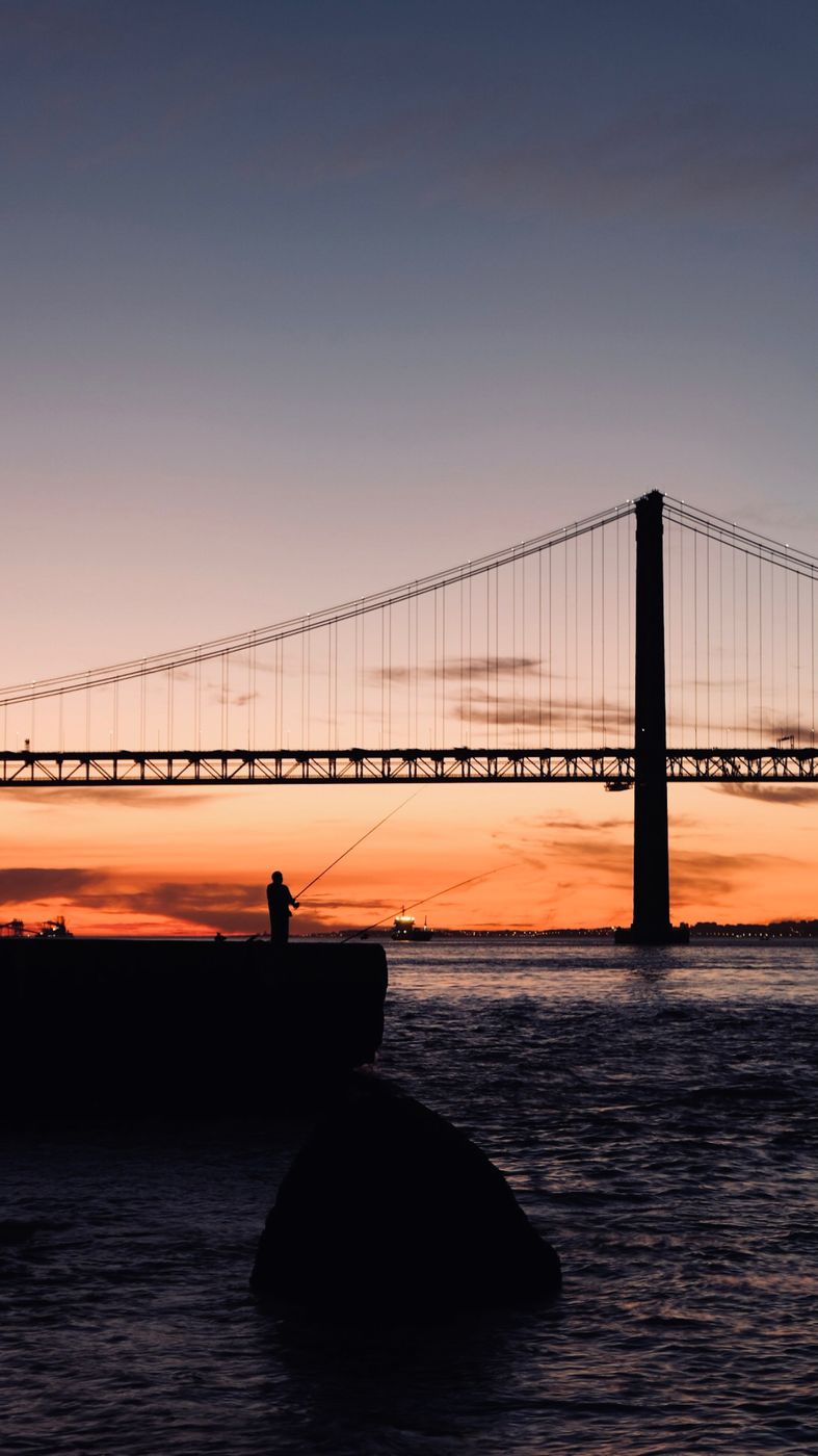Ponte 25 de Abril, Portugal