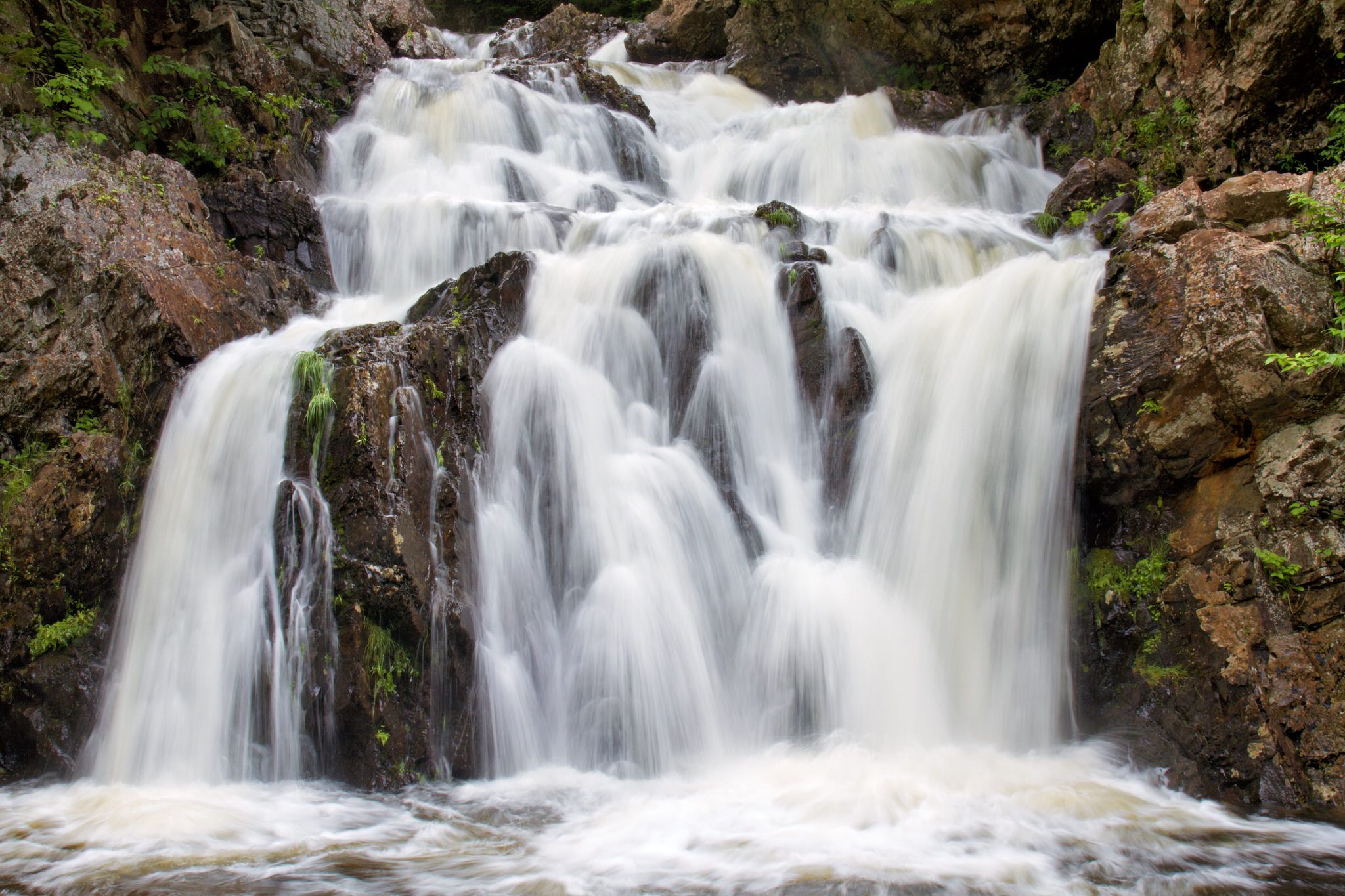 Waddell Falls, Canada