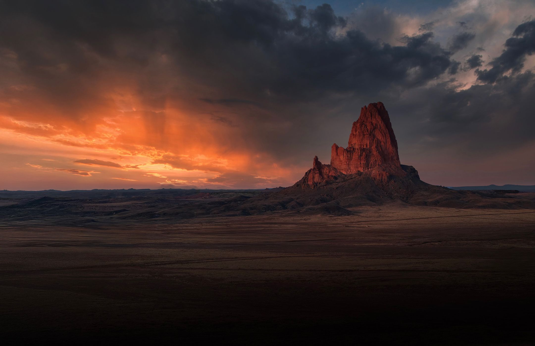 Agathla Peak, USA