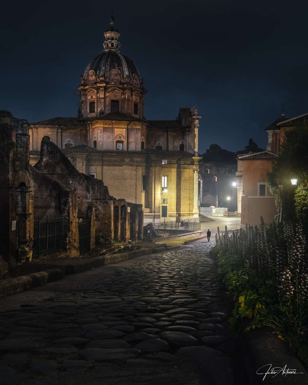 Get the exact geo-position for this spot: Rome – Ancient Alley