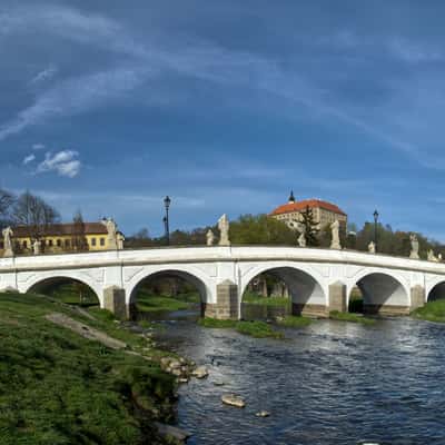 Baroque stone bridge and castle in 'Náměšť nad Oslavou', Czech Republic