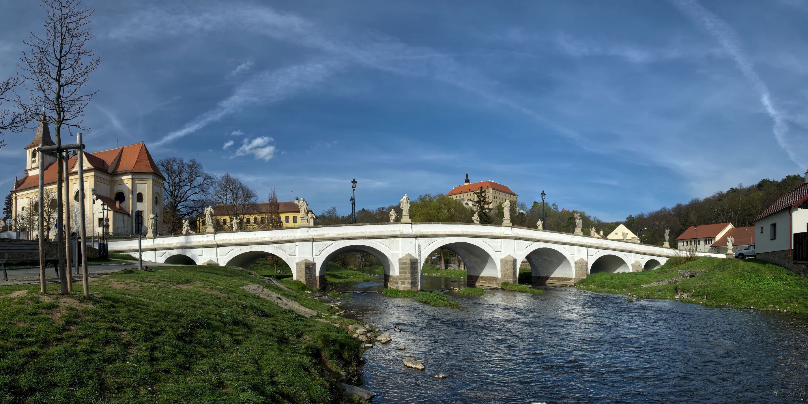 Baroque stone bridge and castle in 'Náměšť nad Oslavou', Czech Republic