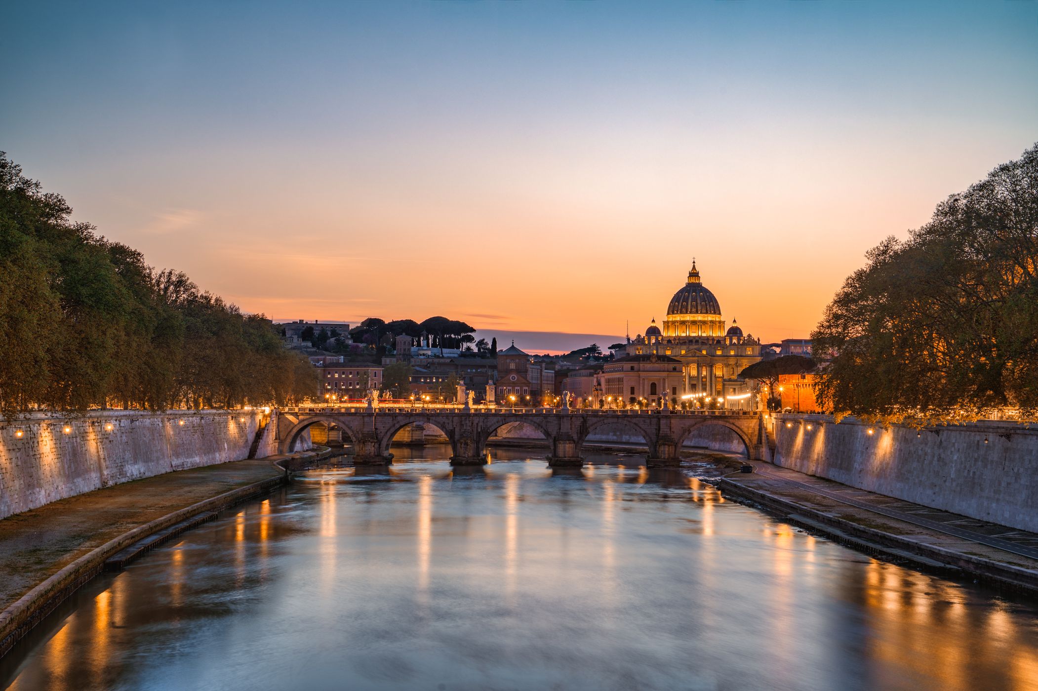 Basilica di San Pietro from Ponte Umberto I, Italy