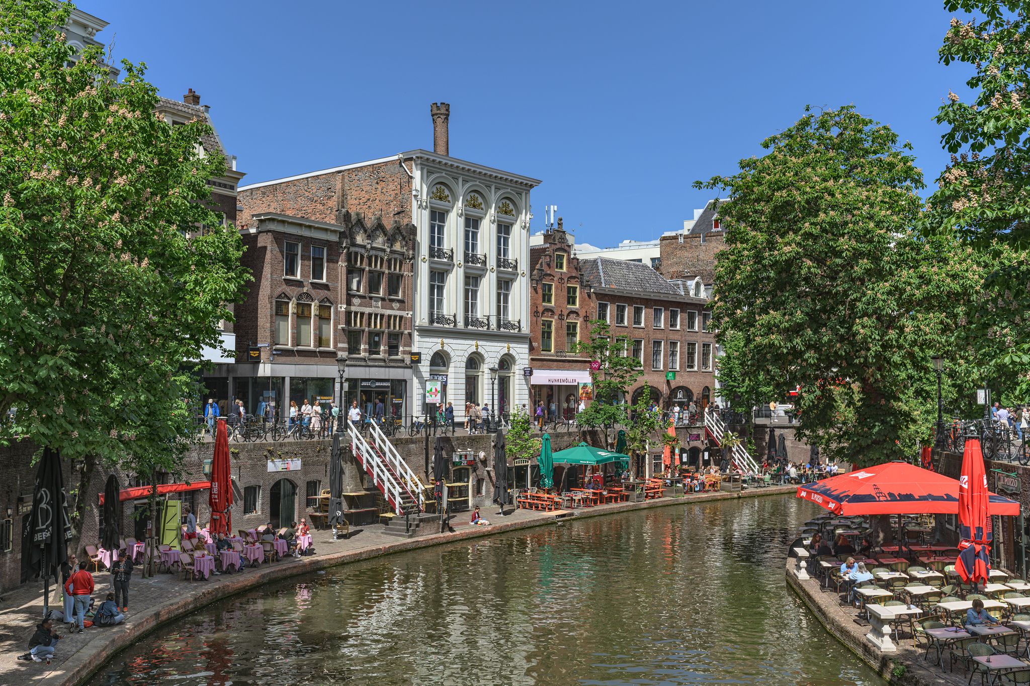 Broodje Ben Bakkerbrug, Netherlands