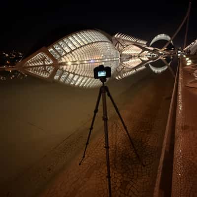 <b>Behind the Scenes</b> | photo by <a href="/@jens-siewert">Jens Siewert</a>