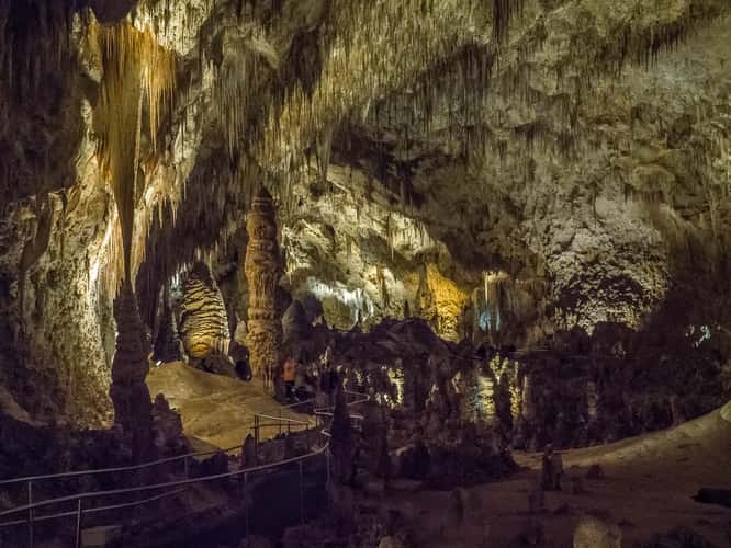 Carlsbad caverns