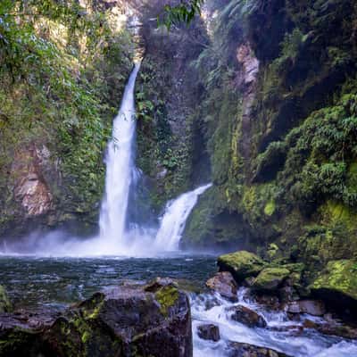 Cascada Escondia, Chile