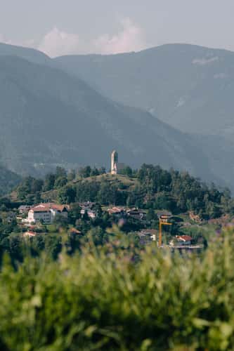 Church view son Völs am Schlern