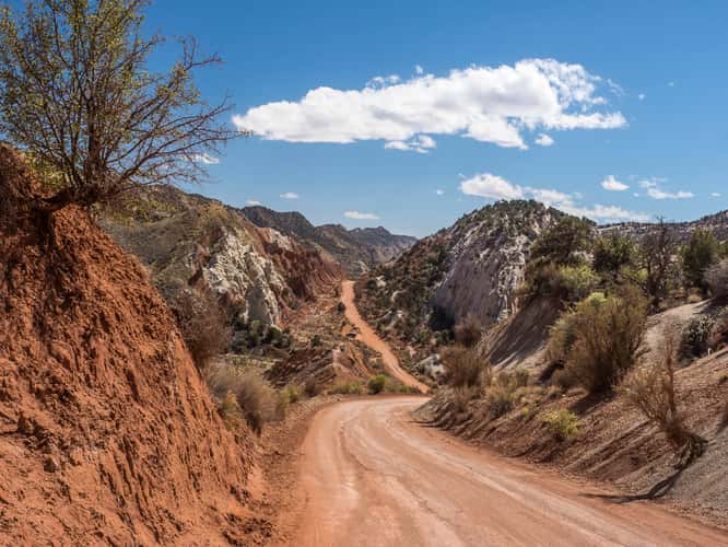 Cottonwood canyon road