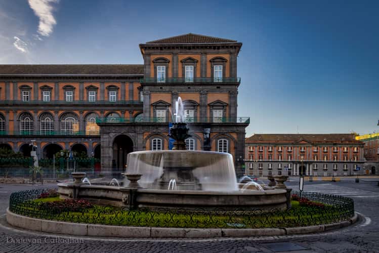 Fontana del Carciofo, Naples