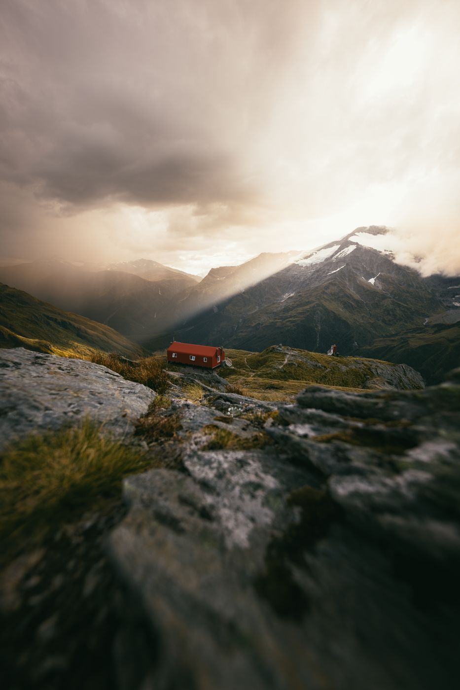 French Ridge Hut, Mount Aspiring National Park, New Zealand