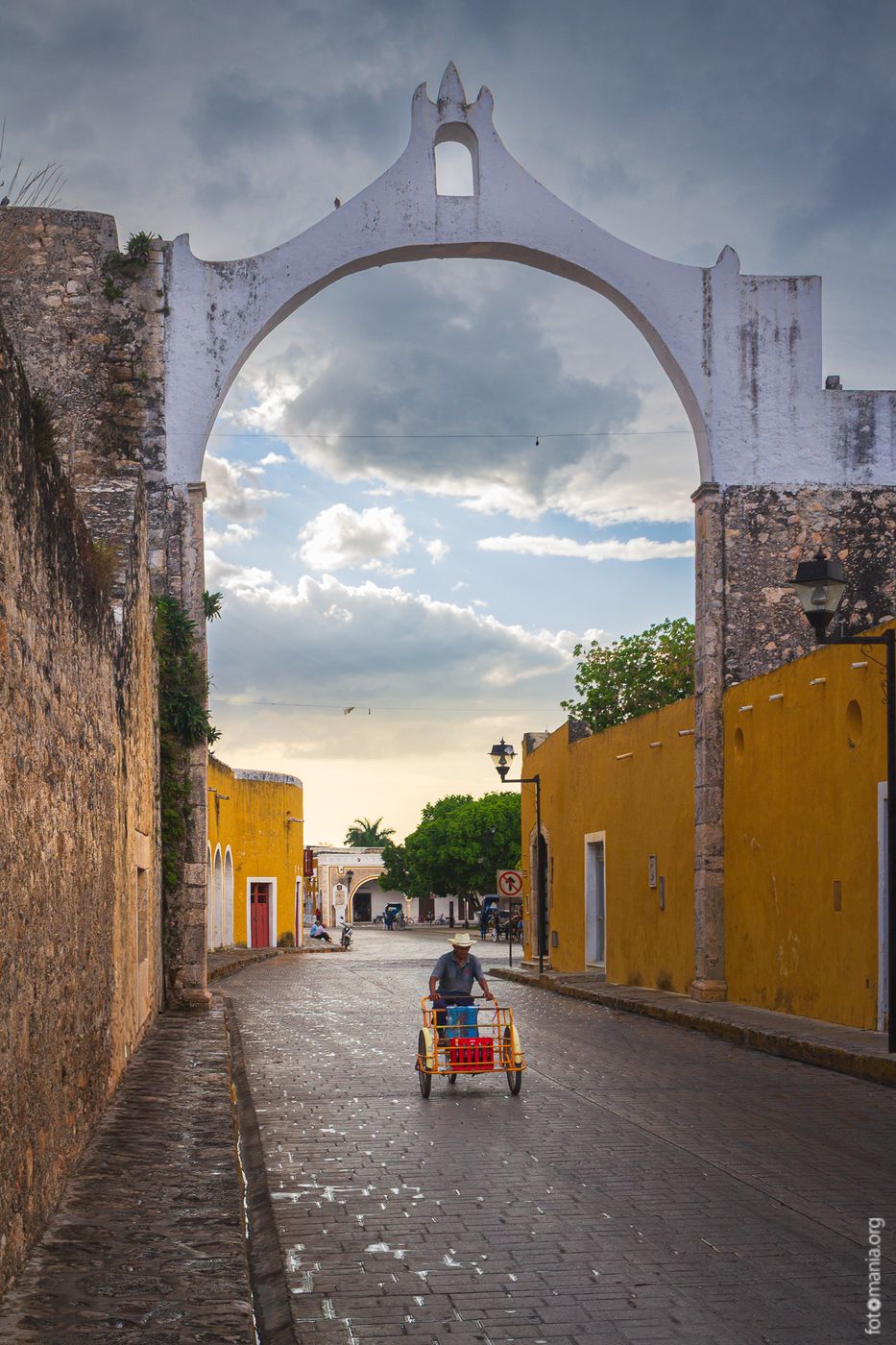 Izamal, calle 31, Mexico