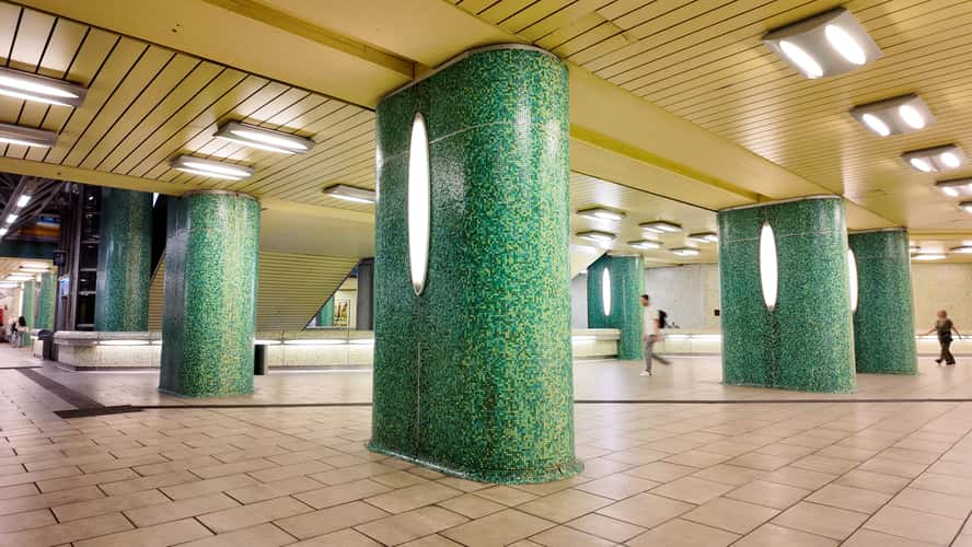 Kröpke station