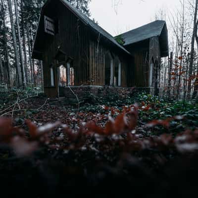Lost Cabin in the Woods, Germany
