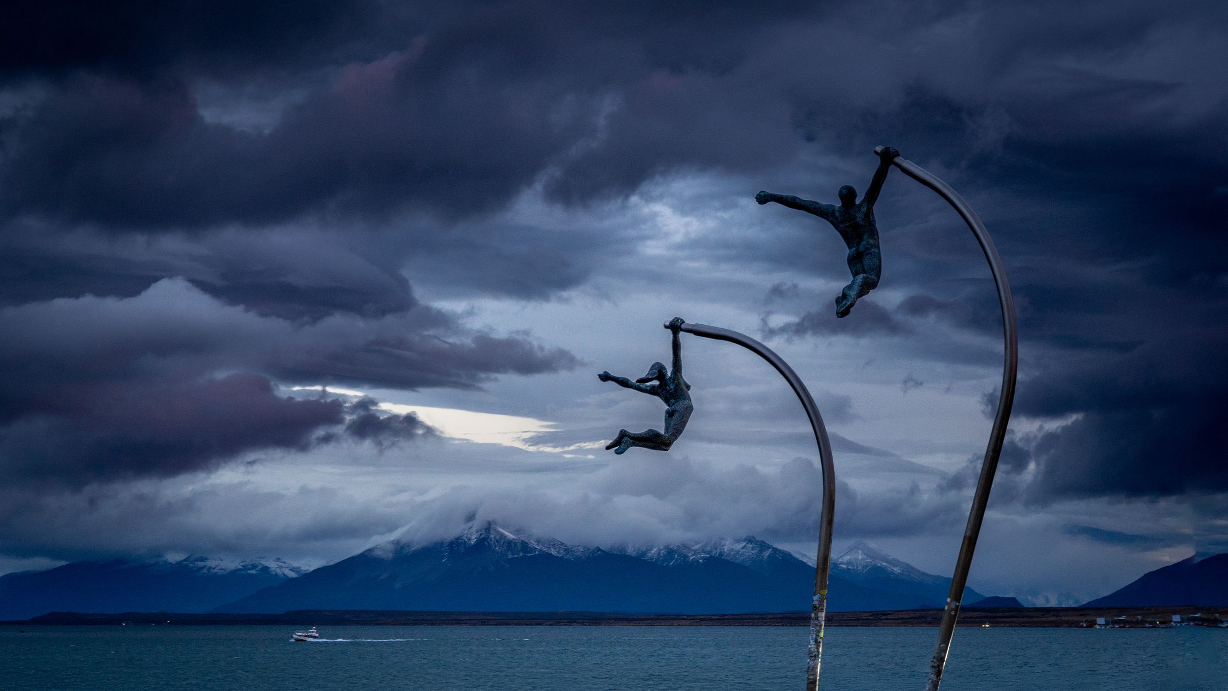 Monumento al viento, Puerto Natales, Chile