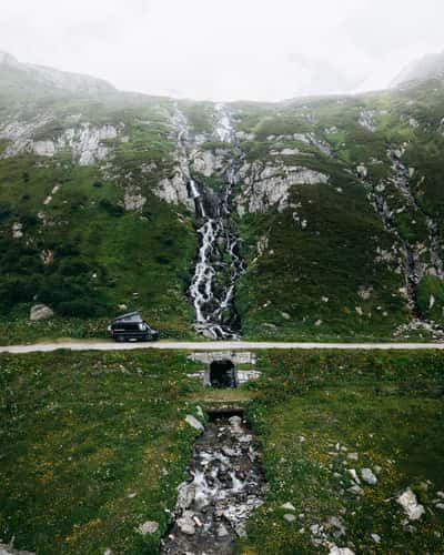 Oberalppass Waterfall (Drone)