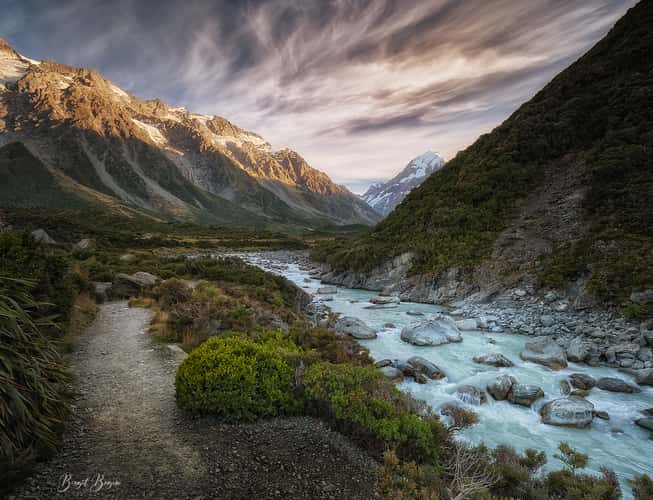 Outlook on Hooker Valley Track