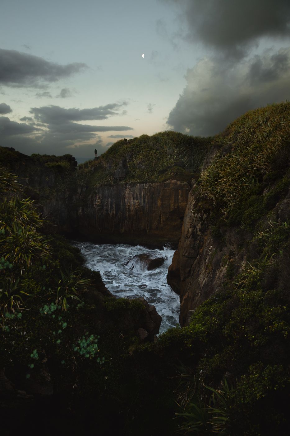 Punakaiki / Pancake Rocks blow holes, New Zealand