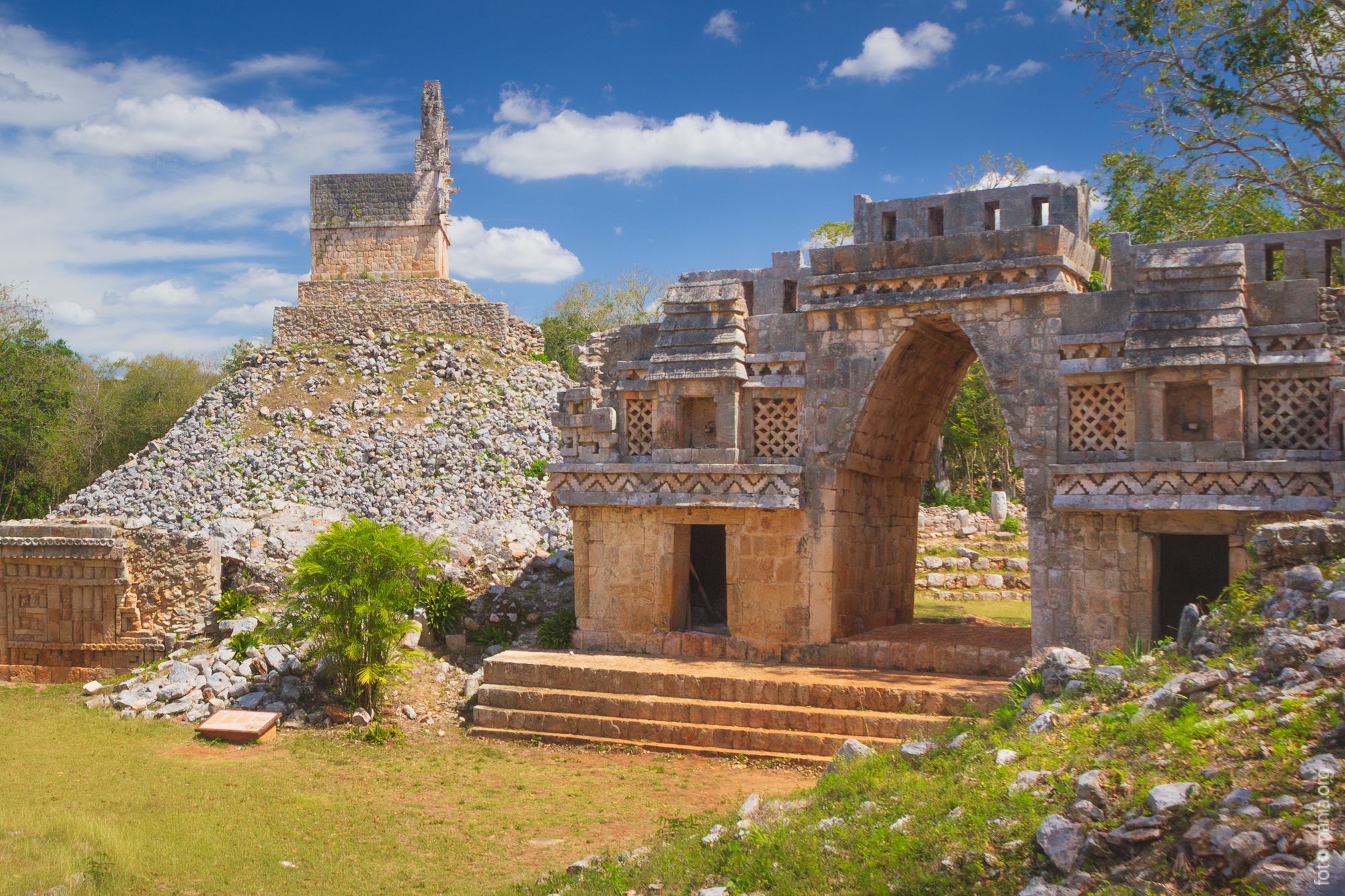 Remains of palace and arch in Labná, Mexico